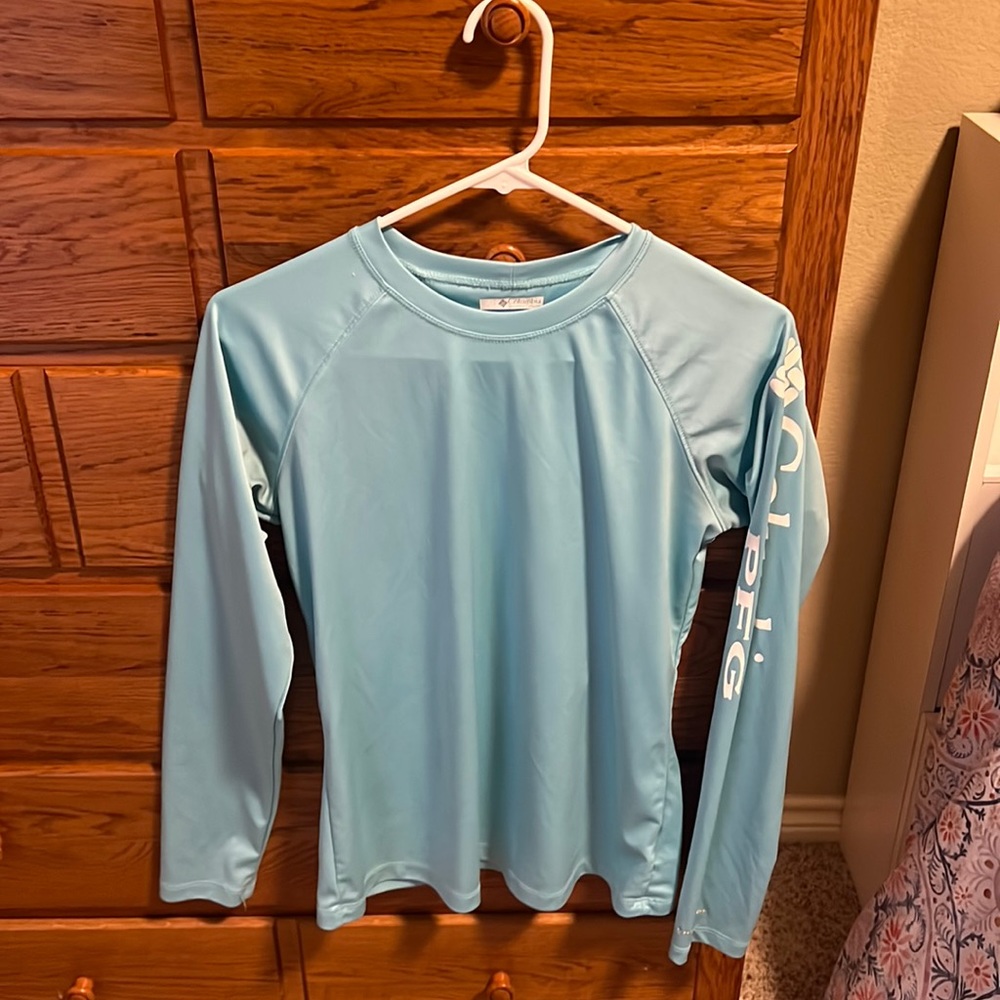 Light Blue Columbia Women’s Fishing Shirt